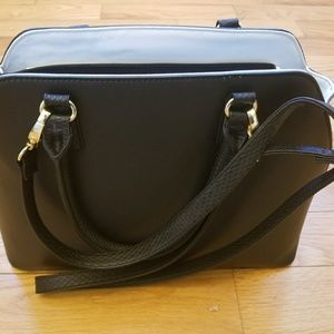 MOSSIMO BLACK AND WHITE HANDBAG